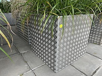 Set bloembakken (2st) 70cm x 70cm x 70cm
