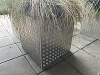 Set bloembakken (2st) 70cm x 70cm x 70cm - afbeelding 2 van  2