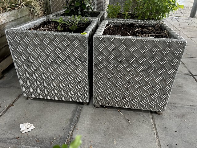 Set bloembakken (4st) 50cm x 50cm x 52cm - afbeelding 1 van  3