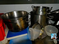 Set borden en keukengerei - afbeelding 12 van  22