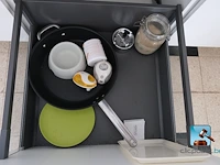 Set borden en keukengerei - afbeelding 7 van  9