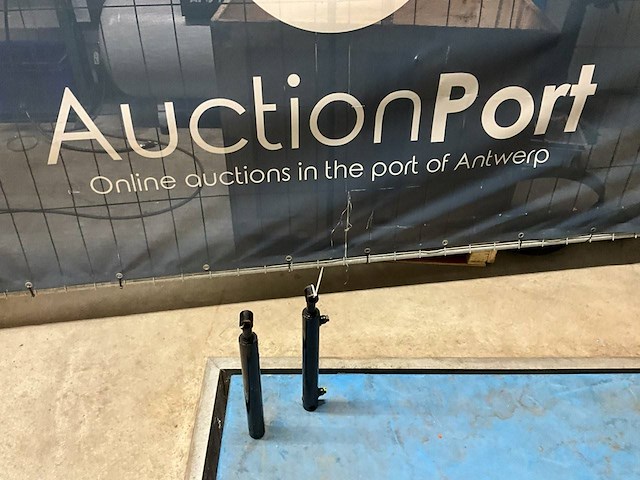 Set cilinders hydrauliek - afbeelding 1 van  1