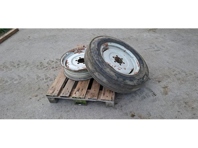 Set cultuurbanden bibagrip 7.50-20sl passen op ford 4000/5000/6000 serie - afbeelding 1 van  1