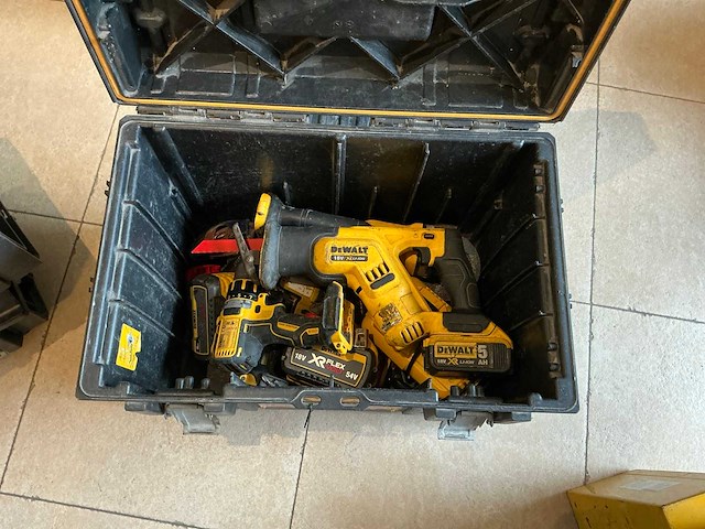 Set dewalt accu gereedschappen met steekwagen - afbeelding 7 van  27