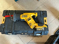 Set dewalt accu gereedschappen met steekwagen - afbeelding 8 van  27