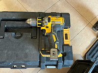 Set dewalt accu gereedschappen met steekwagen - afbeelding 13 van  27