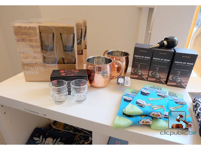 Set displays met inhoud - afbeelding 2 van  24