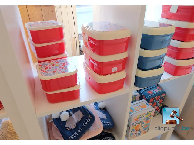 Set displays met inhoud - afbeelding 8 van  24