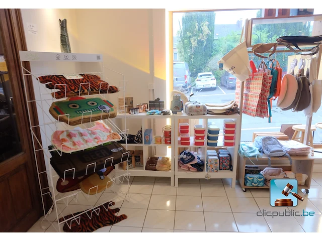Set displays met inhoud - afbeelding 1 van  24