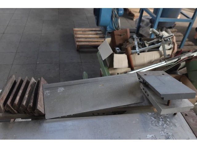 Set diverse aluminiumplaten en geleidingsstukken - afbeelding 1 van  4