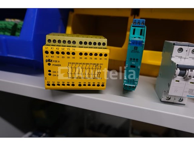 Set diverse elektrische apparatuur - afbeelding 1 van  19