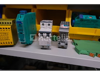 Set diverse elektrische apparatuur - afbeelding 16 van  19