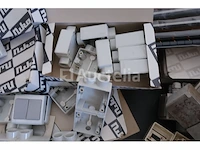 Set diverse elektrische apparatuur - afbeelding 3 van  8