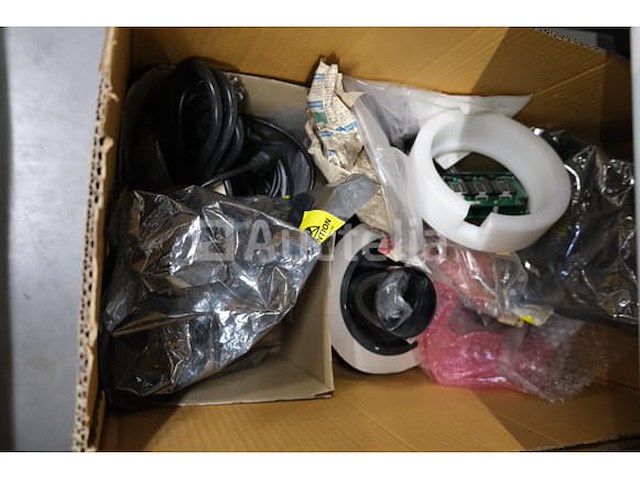 Set diverse elektronische apparatuur en onderdelen (grote aantallen) - afbeelding 28 van  37