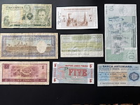 Set diverse oude bankbiljetten - afbeelding 1 van  8