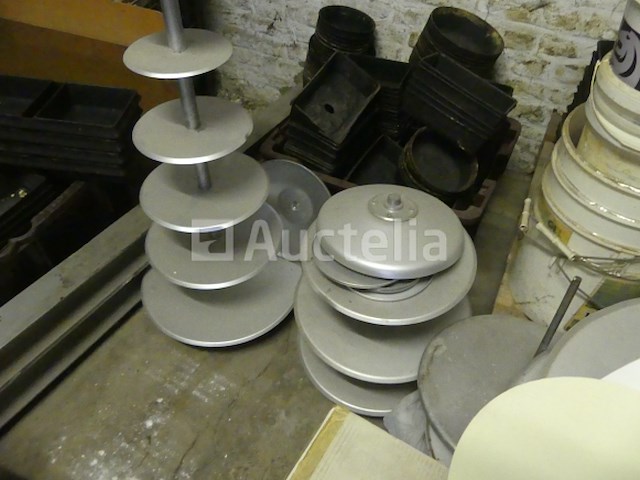 Set draaitafels, mallen en verpakkingen - afbeelding 9 van  11