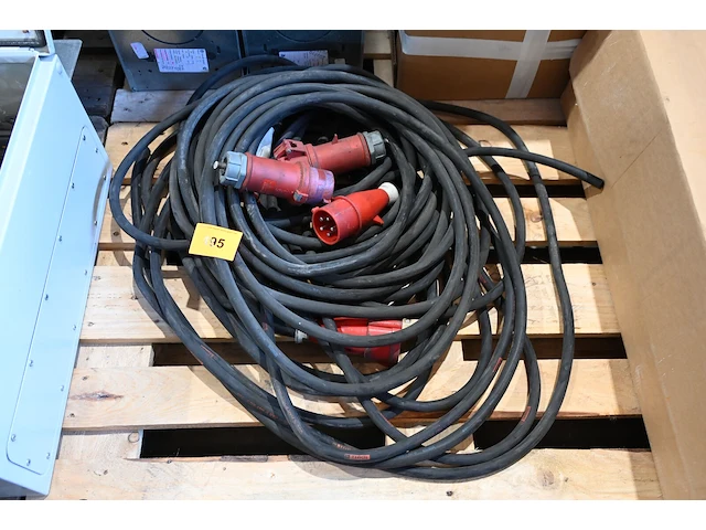 Set drijfkrachtkabels met stekkers - afbeelding 1 van  3