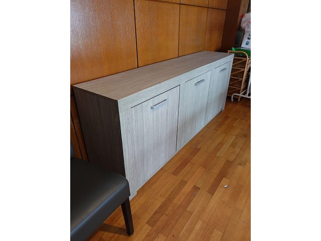 Set eettafel + dressoirkast - afbeelding 5 van  5