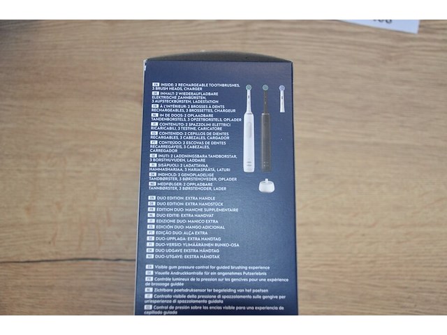Set elektrische tandenborstels braun oral b pro series 3 duo edition white and black met extra opzetborstel (b435) - afbeelding 5 van  5