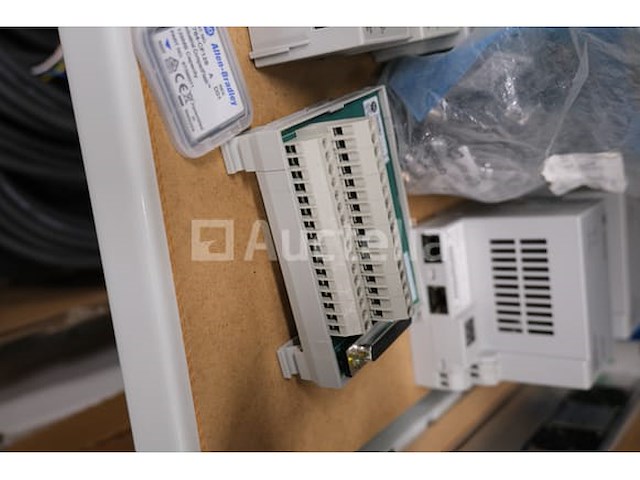 Set elektronische componenten voor plc's - afbeelding 11 van  22