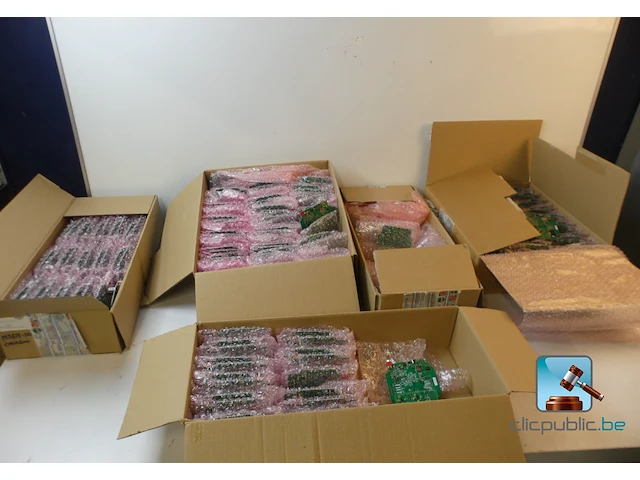 Set elektronische kaarten - afbeelding 1 van  22
