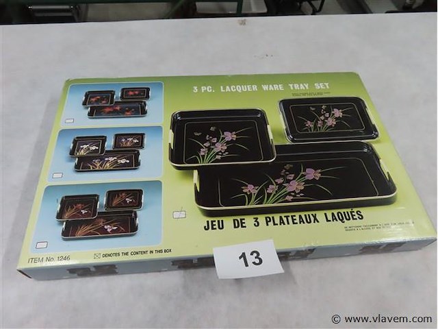 Set gelakte plateaus - afbeelding 1 van  2