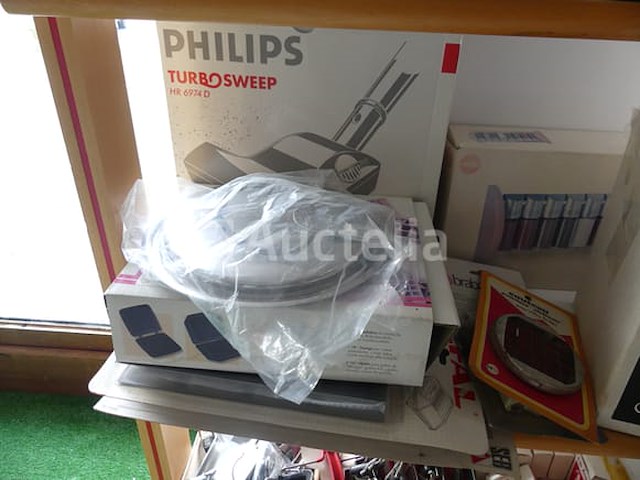 Set gereedschap, hardware en diverse gebruiksvoorwerpen - afbeelding 19 van  23