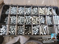 Set gereedschappen en verbruiksartikelen - afbeelding 12 van  16