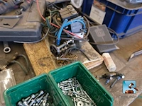 Set gereedschappen en verbruiksartikelen - afbeelding 15 van  16