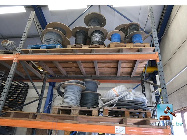 Set haspels met kabels - afbeelding 1 van  6
