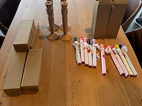 Set hout-look kaarshouders + kaarsen - afbeelding 3 van  5