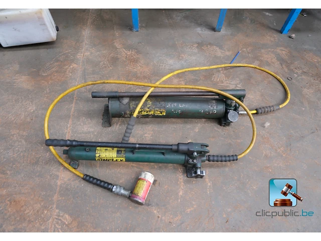 Set hydraulische cilinders - afbeelding 1 van  6