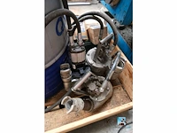 Set hydraulische pompen met vaten - afbeelding 3 van  5