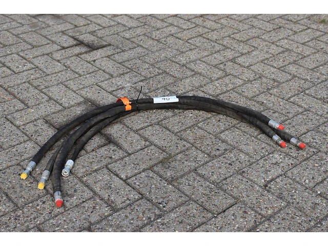 Set hydraulische slangen met koppelingen 4 stuks - afbeelding 1 van  1