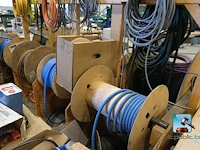 Set kabelhaspels met elektriciteitskabels - afbeelding 6 van  10