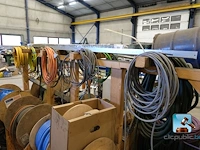 Set kabelhaspels met elektriciteitskabels - afbeelding 7 van  10