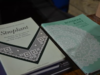 Set kant maken en kantenklossen boeken, staaltjes, voorbeelden etc. - afbeelding 3 van  9