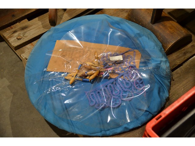 Set kantenkloskussen met standaard - afbeelding 1 van  2