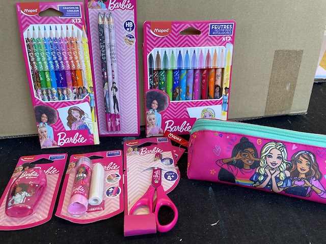 Set kantoor/schoolmateriaal barbie - afbeelding 1 van  1