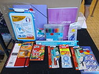 Set kantoor/schoolmateriaal - afbeelding 1 van  1