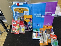 Set kantoor/schoolmateriaal - afbeelding 1 van  1