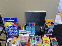 Set kantoor/schoolmateriaal - afbeelding 1 van  1
