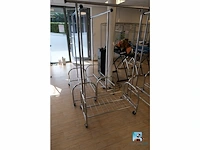 Set kledingrekken