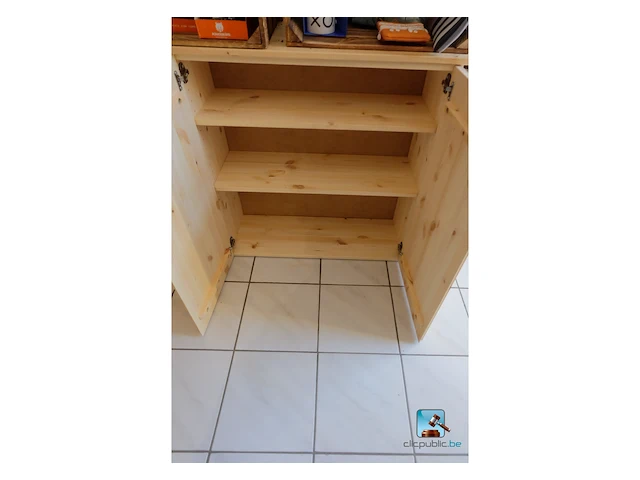 Set lage meubels inclusief inhoud - afbeelding 4 van  9