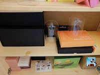 Set lage meubels inclusief inhoud - afbeelding 8 van  9