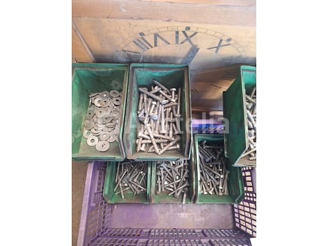Set lagschroeven en ringen + acculaadhouder - afbeelding 5 van  8
