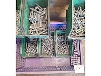 Set lagschroeven en ringen + acculaadhouder - afbeelding 6 van  8