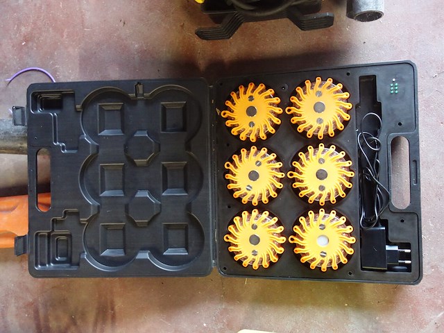 Set led-wegfakkels - afbeelding 1 van  2