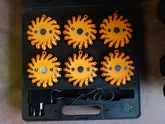 Set led-wegfakkels - afbeelding 2 van  2