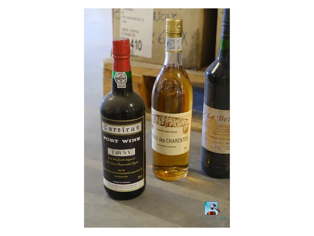 Set met flessen alcohol en aperitief - afbeelding 5 van  5